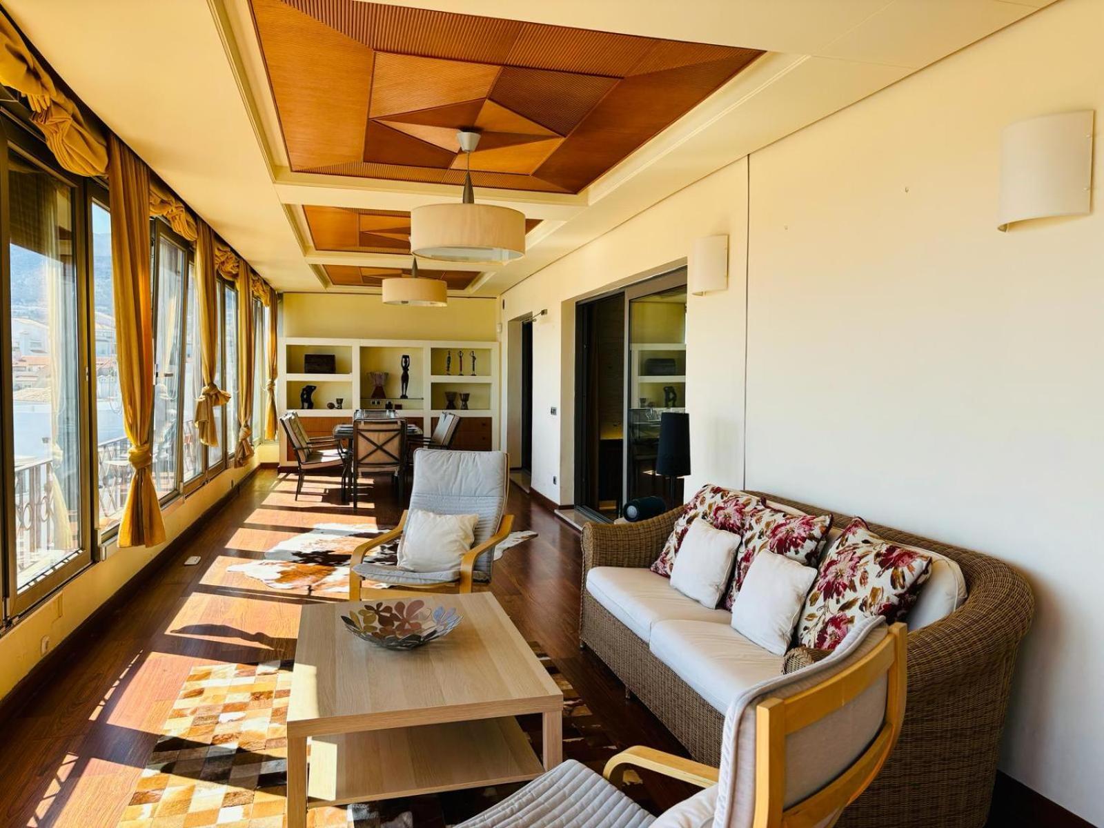 Atico Duplex, Con Piscina Privada, Jacuzzi Y Gimnasio Ferienhaus